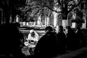 Gerusalemme, la lettura del Corano nei giardini della Spianata delle Moschee