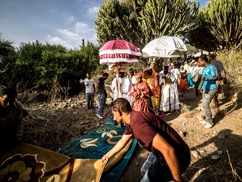 I tappeti davanti alla piccola processione