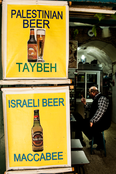 Gerusalemme, Porta di Damasco, caffè Rihimon, birra palestinese, birra isreaeliana