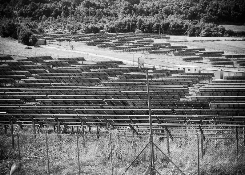 Il campo di pannelli fotovoltaici. 