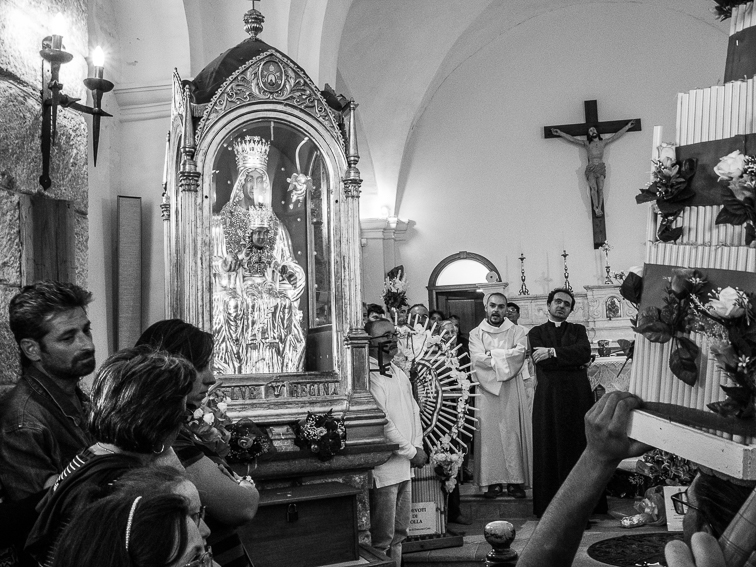 Di fronte alla Madonna Nera